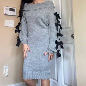 Lost in Ink sweater dress bow sleeve detail size XS
